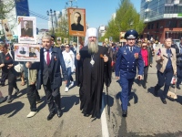 Правящий архиерей принял участие в Параде Победы и шествие «Бессмертного полка»