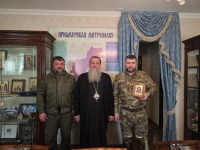 Митрополит Артемий благословил хабаровских атаманов перед поездкой в зону специальной военной операции