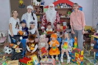 Сотрудники УФСИН России по Хабаровскому краю поздравили воспитанников Дома малютки с Рождеством Христовым