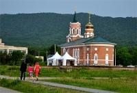 Правящий архиерей освятил храм во имя святого благоверного князя Димитрия Донского в поселке Корфовский.