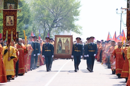Около тысячи хабаровчан приняли участие в общегородском Крестном ходе