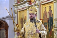 В Прощенное воскресенье митрополит Владимир совершил Божественную литургию в Спасо-Преображенском кафедральном соборе