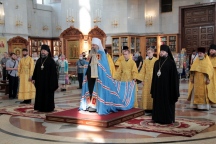 Митрополит Хабаровский и Приамурский Артемий совершил Божественную литургию в Спасо-Преображенском соборе Хабаровска. 18 июля 2021 г.