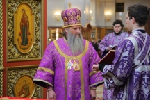 В Неделю Торжества Православия митрополит Артемий возглавил Богослужение в кафедральном соборе Хабаровска 13 марта 2022 года